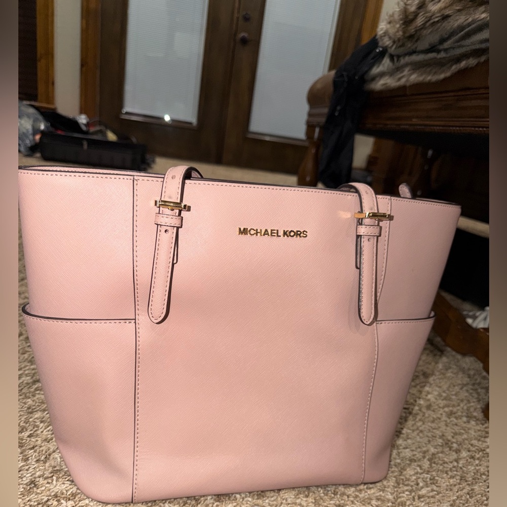 Michael Kors Tote, Pink, great condition!